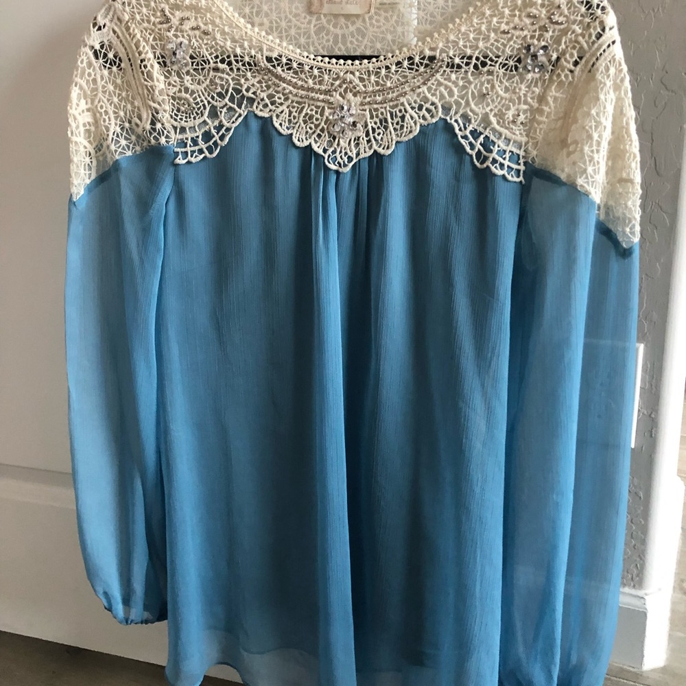 Altar’d State Blue Long Sleeve Tunic Blouse Embroidered / Rhinestone …Small.
